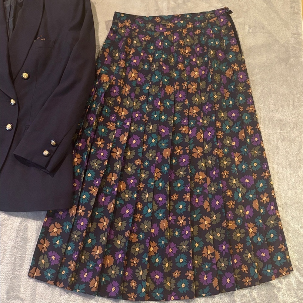 Kasper A.S.L. Wmns Navy Blazer and Floral Pleated Midi Skirt Set Sz 10 Vintage - Picture 2 of 9